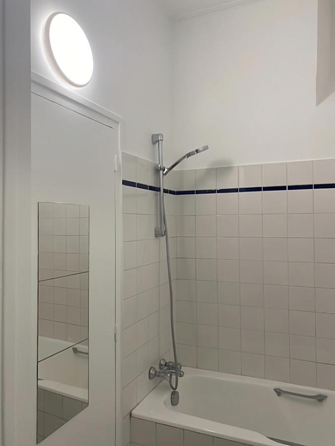 Spacious Apartment Next To Place Vendome Paris Exterior photo