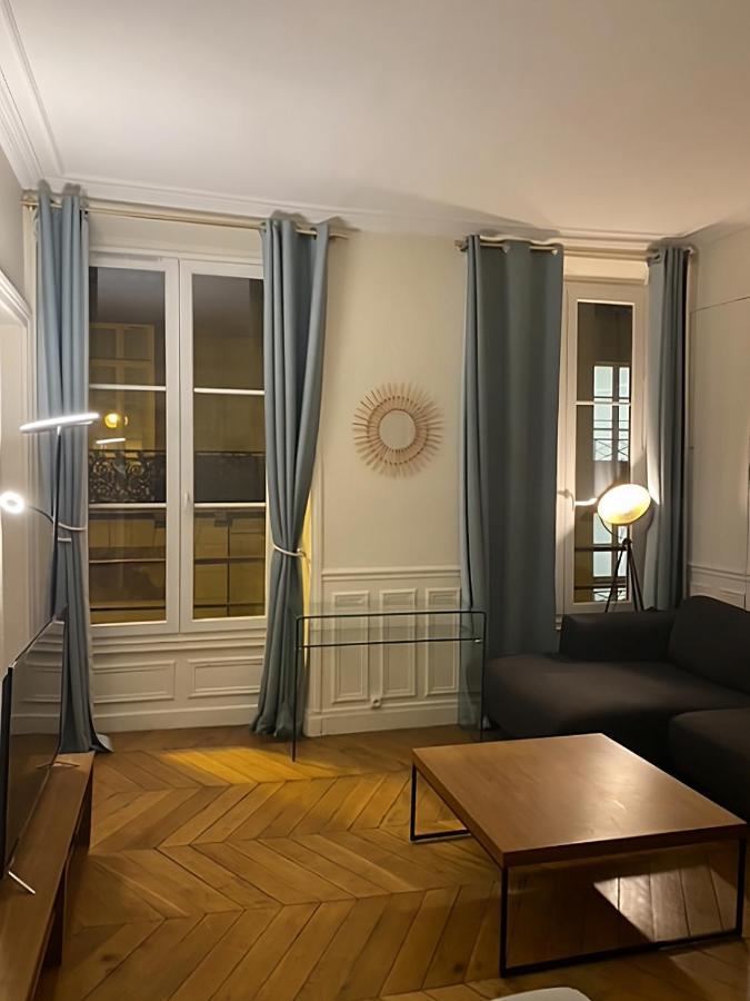 Spacious Apartment Next To Place Vendome Paris Exterior photo
